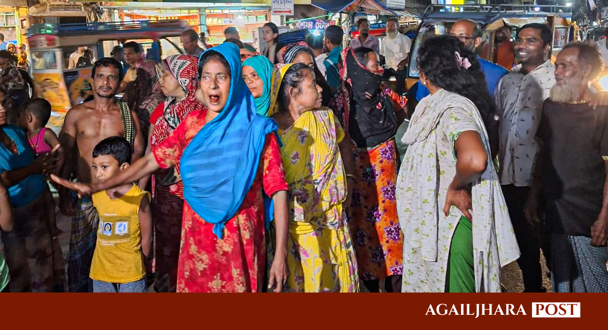 বরিশালে দুই বোনের দোকান ভাঙচুর, ছাত্রদলের বিরুদ্ধে স্থানীয়দের বিক্ষোভ