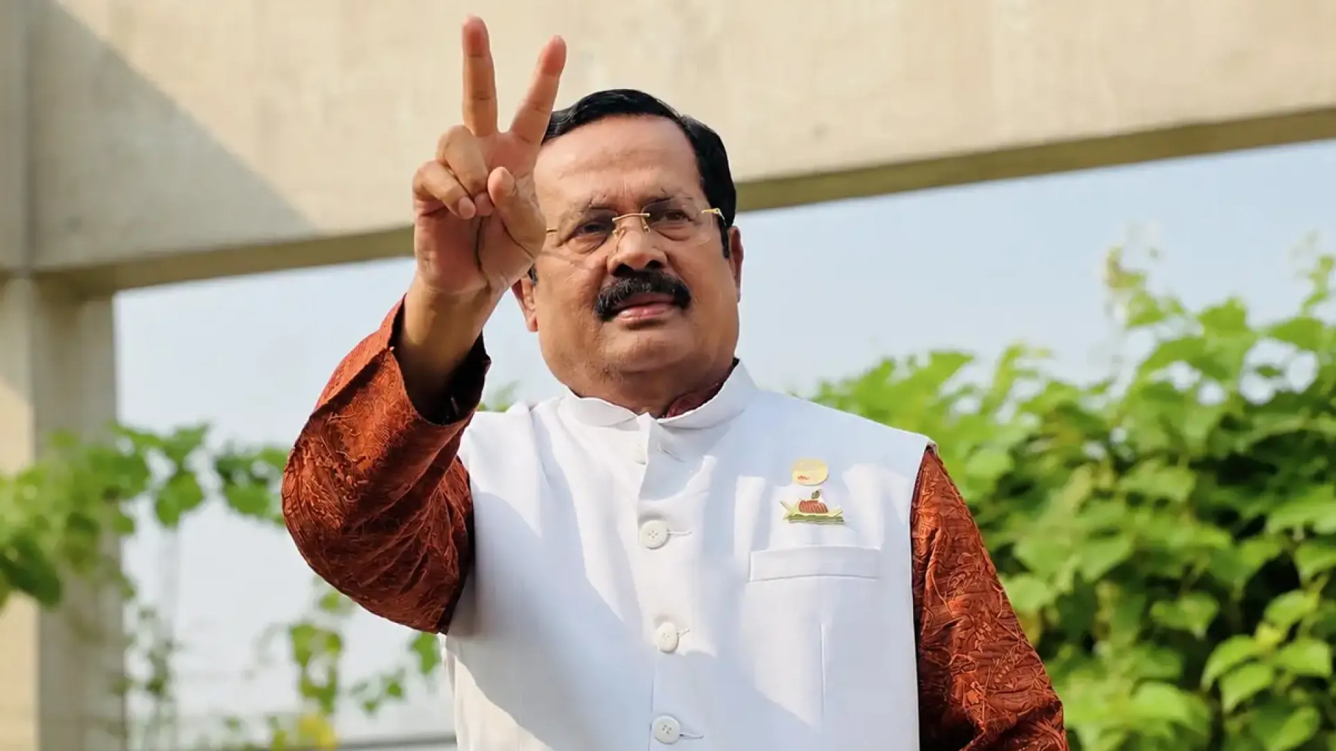 বরিশাল থেকে কলকাতা, এখনো নানকের কাছে যেভাবে যায় কোটি টাকা